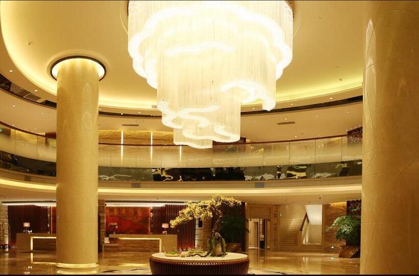 هتل Shantou International