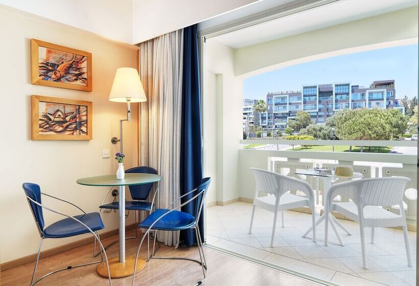 Fotos del hotel St Raphael Resort:  11