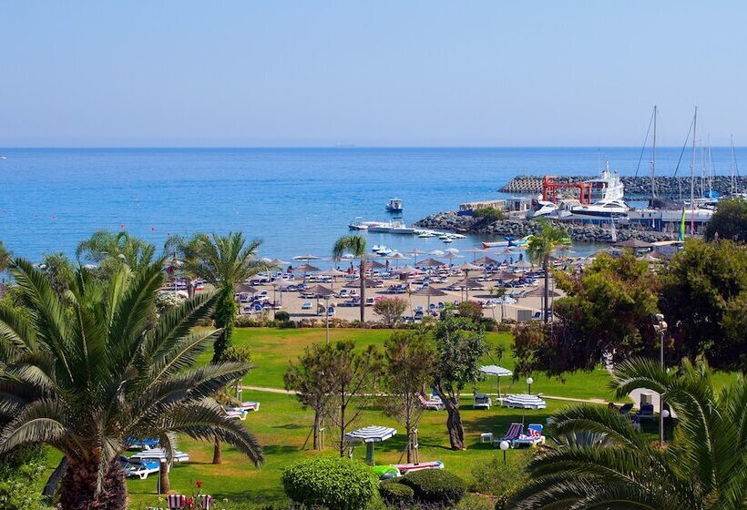 Fotos del hotel St Raphael Resort:  17