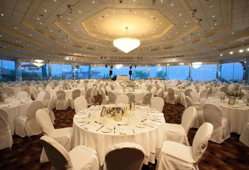 Fotos del hotel St Raphael Resort:  10