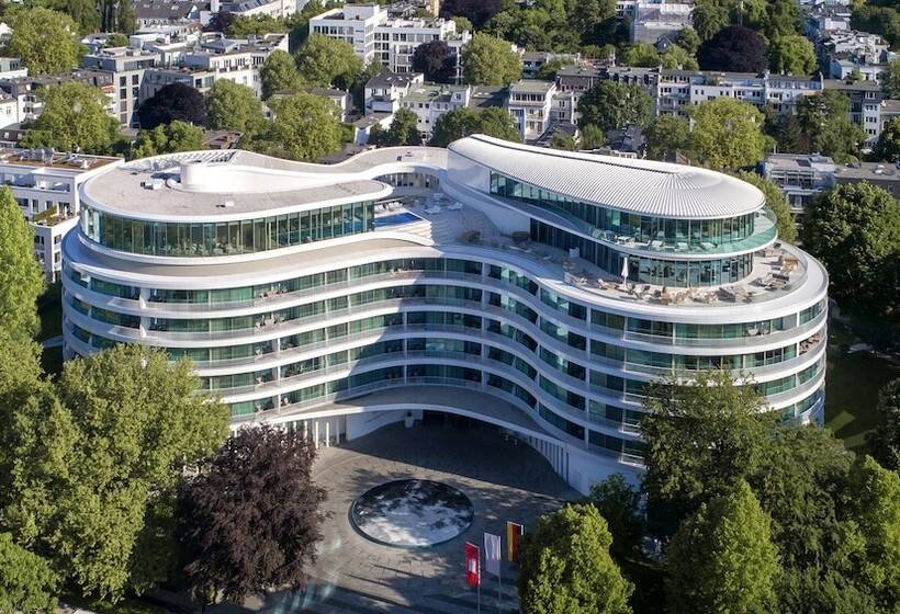 هتل The Fontenay Hamburg