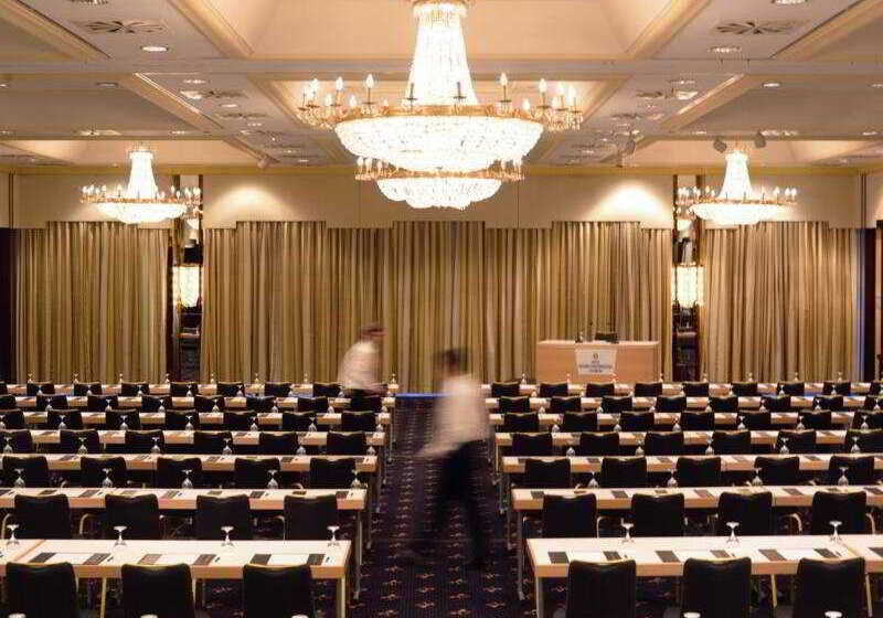 هتل The Fontenay Hamburg