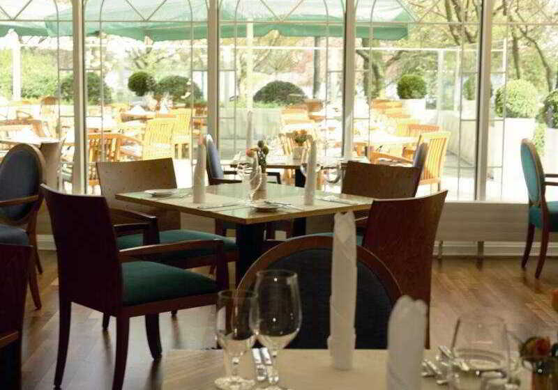 هتل The Fontenay Hamburg