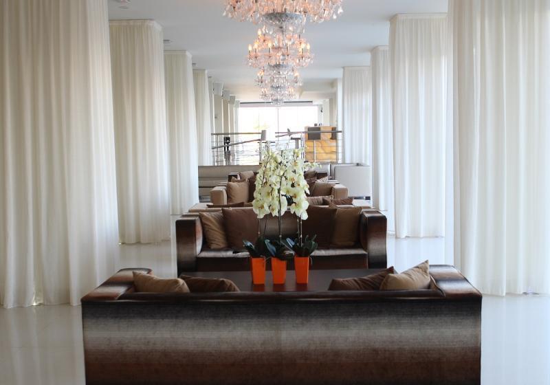هتل Vrissiana Boutique Beach
