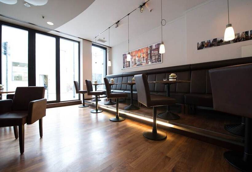 هتل Aquis Grana City