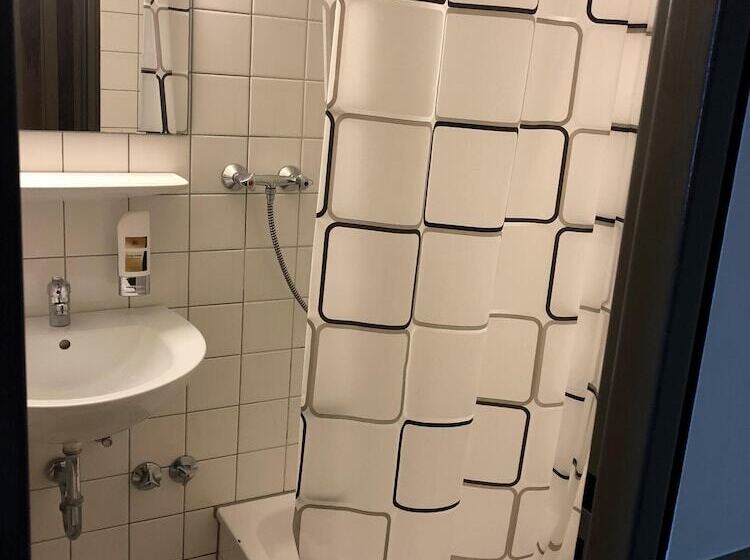 هتل Bayrischer Hof