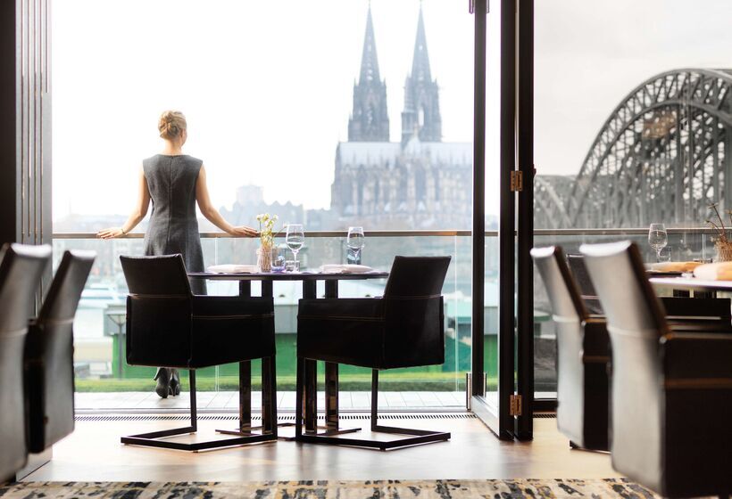 هتل Hyatt Regency Koln