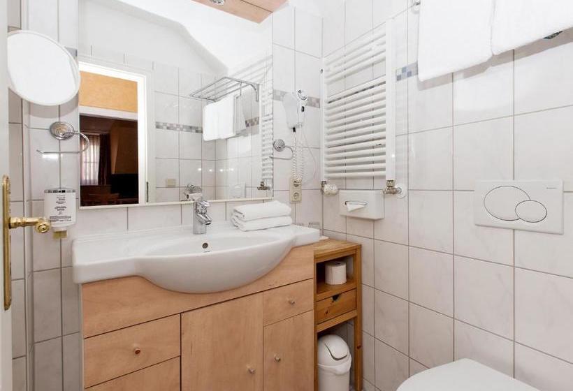 هتل Kaiserworth Goslar