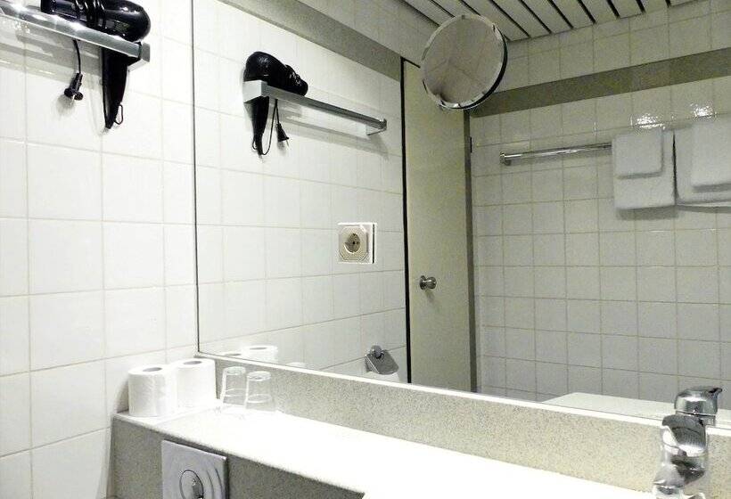 هتل Konigshof The Arthouse