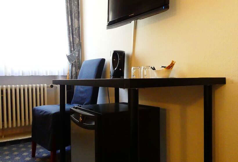 هتل Konigshof The Arthouse