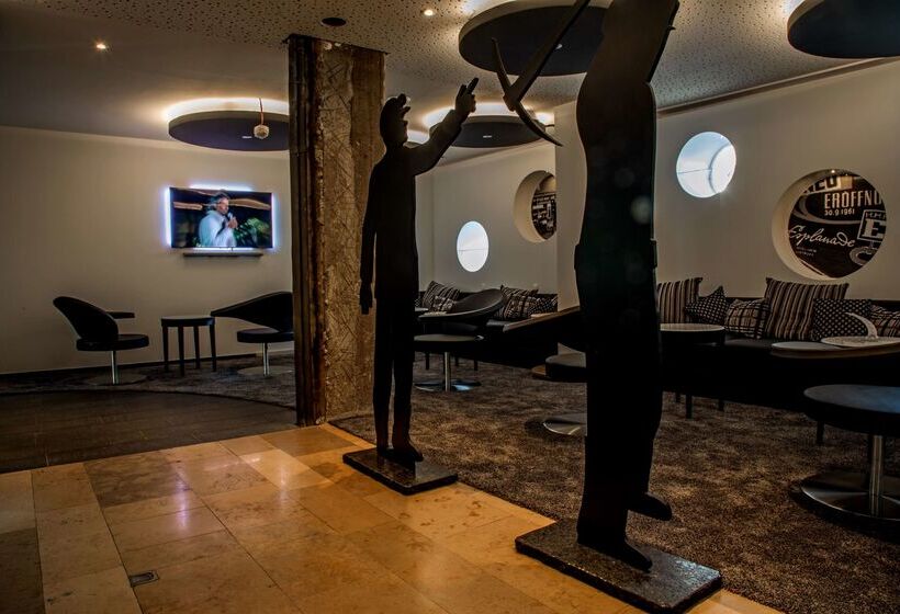 هتل Esplanade Dortmund