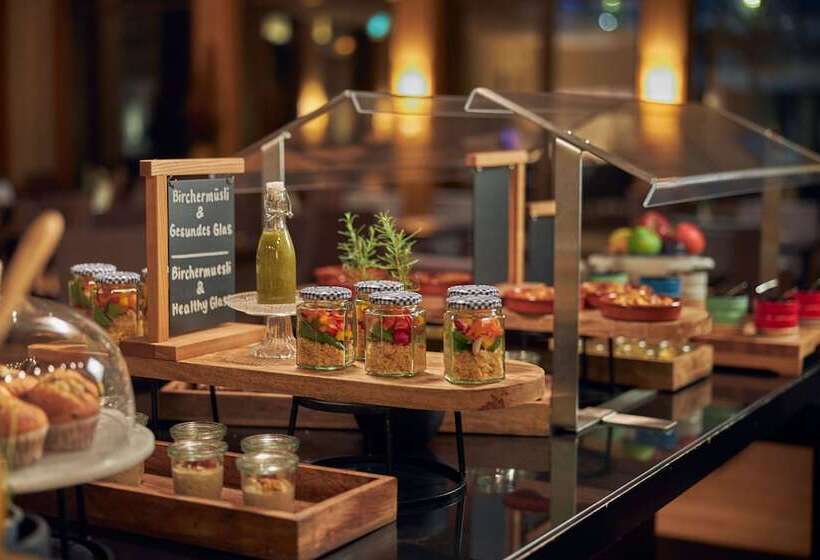 Wasserturm Hotel Cologne, Curio Collection By Hilton