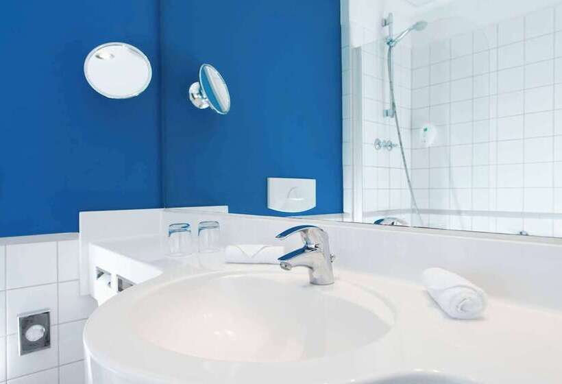 هتل Wyndham Garden Duesseldorf City Centre Koenigsallee
