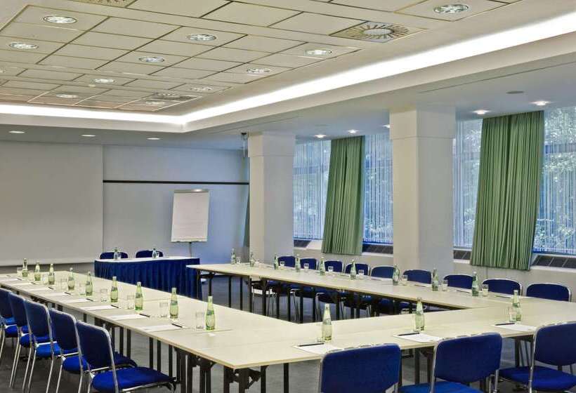 בית מלון כפרי Wyndham Garden Lahnstein Koblenz