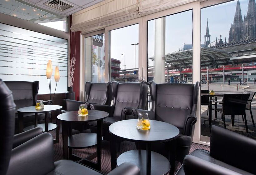 هتل Wyndham Köln