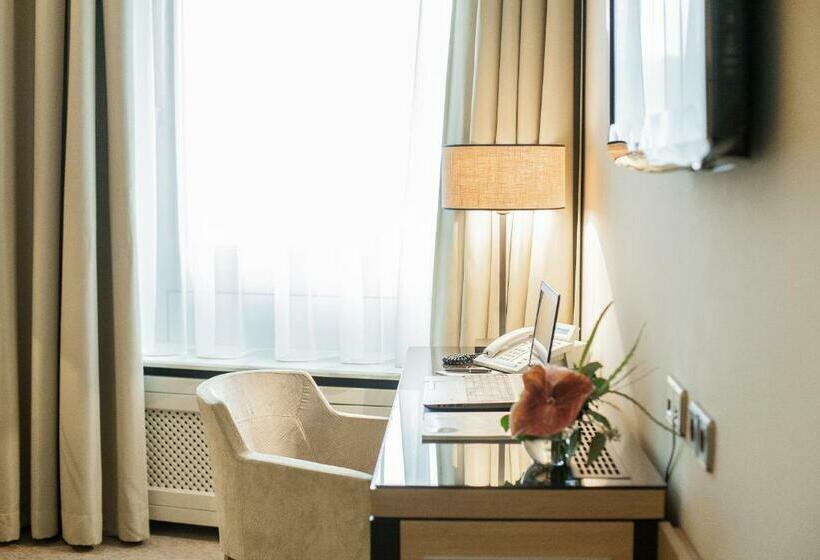 Althoff Hotel Am Schlossgarten