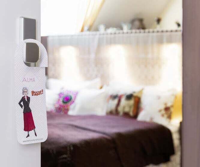 هتل Tante Alma S Mannheimer