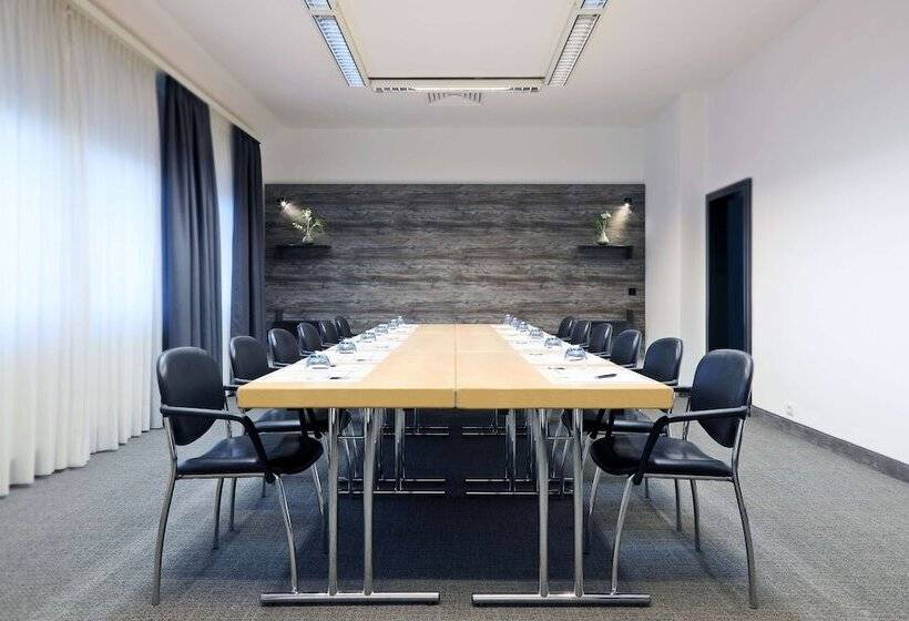 هتل Dorint Resort Winterberg