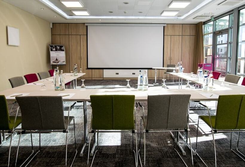 בית מלון כפרי Mercure Residenz Frankfurt Messe