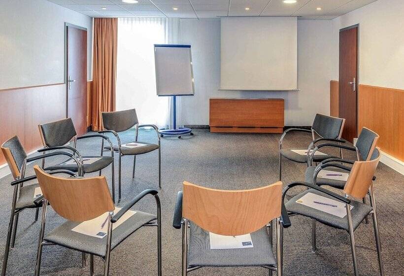 هتل Mercure  Stuttgart Sindelfingen An Der Messe