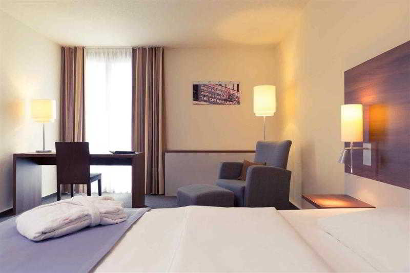 هتل Mercure  Stuttgart Sindelfingen An Der Messe