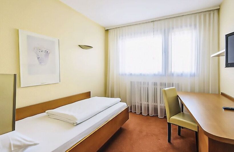 هتل Plaza Inn Rieker Stuttgart Hauptbahnhof