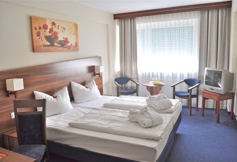 Fotos del hotel Savoy:  3