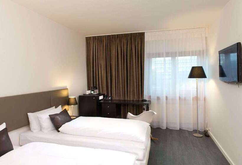Fotos del hotel Wyndham Stuttgart Airport Messe:  4