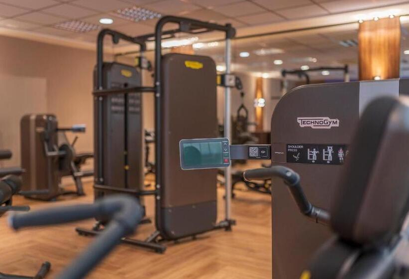 هتل Der Heidehof Conference & Spa Resort