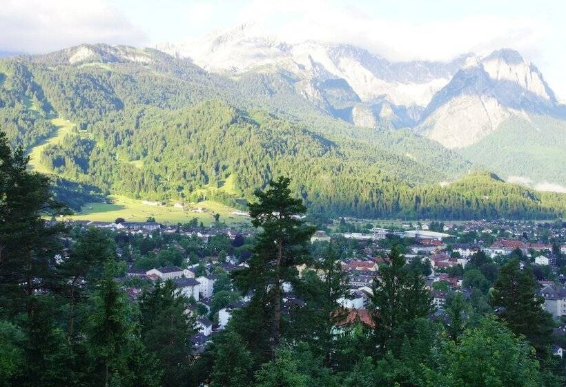 Hotel & Gasthof Fraundorfer