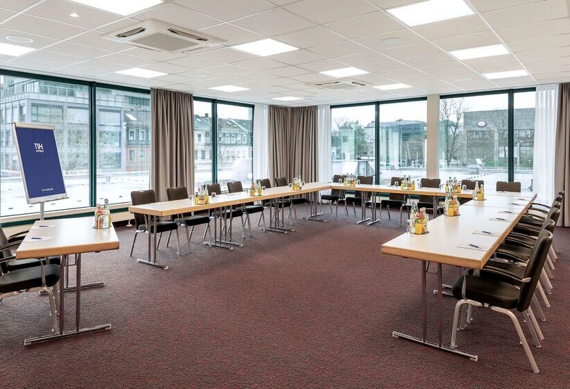 בית מלון כפרי NH Erlangen