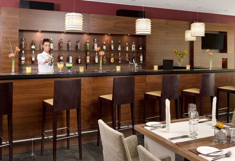 בית מלון כפרי NH Erlangen