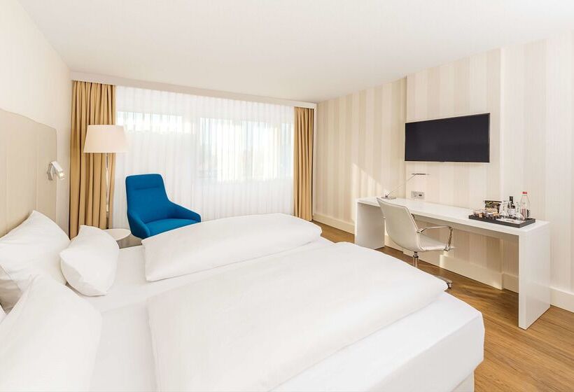 בית מלון כפרי NH Erlangen