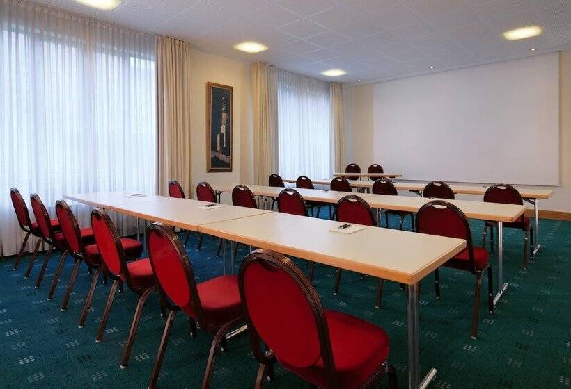 Szálloda Sheraton Carlton Nuernberg
