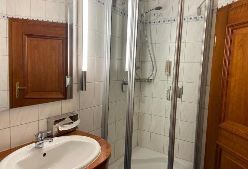 فندق Zur Schönen Aussicht