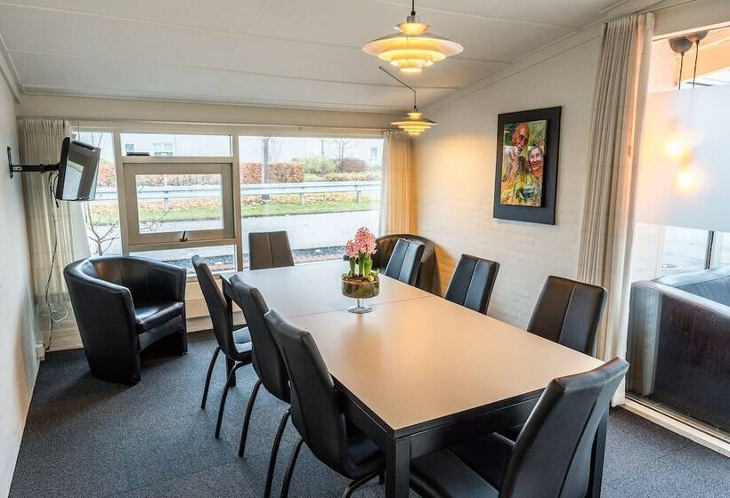 هتل Herning