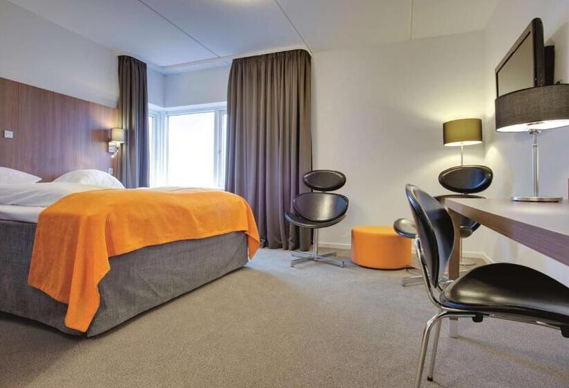 هتل Best Western Plus Park Globetrotter Copenhagen Airport
