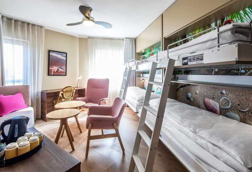 Quality Hotel The Reef