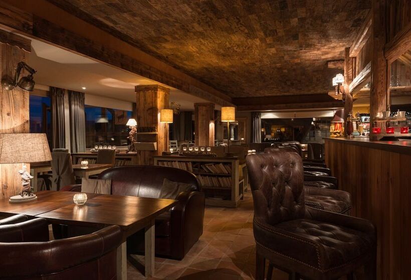 هتل Hôtel Au Chamois D Or By Les Etincelles