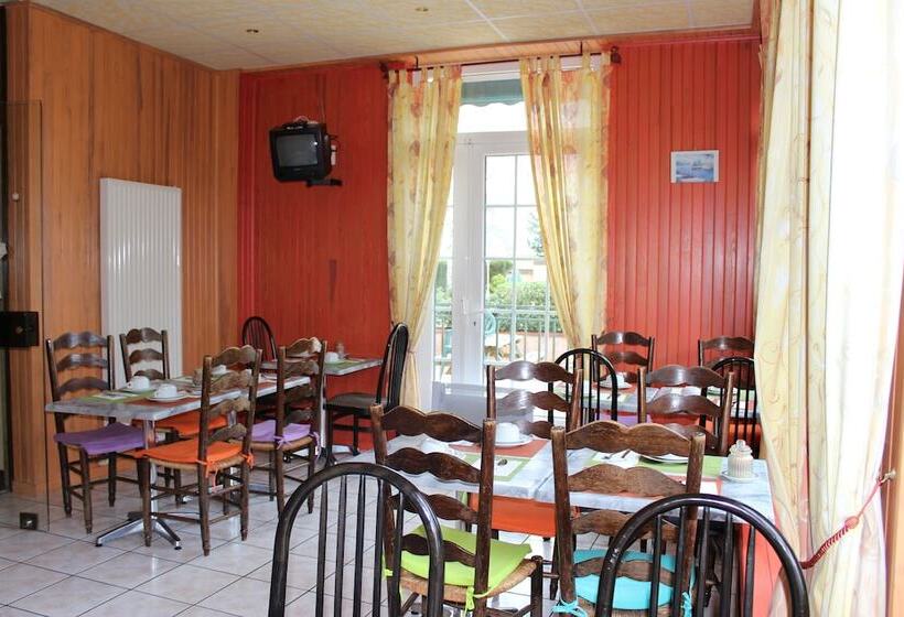 호텔 Auberge De L Orisse Et Iris Hostel