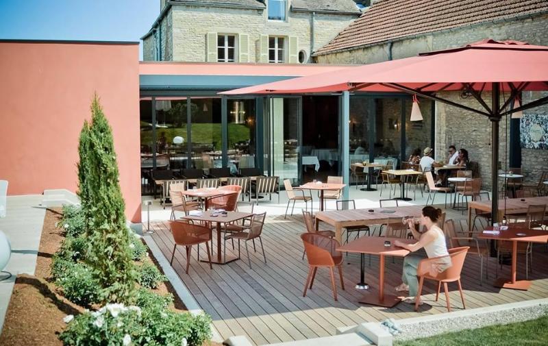 Castel De Très Girard   Hotel & Restaurant   Teritoria