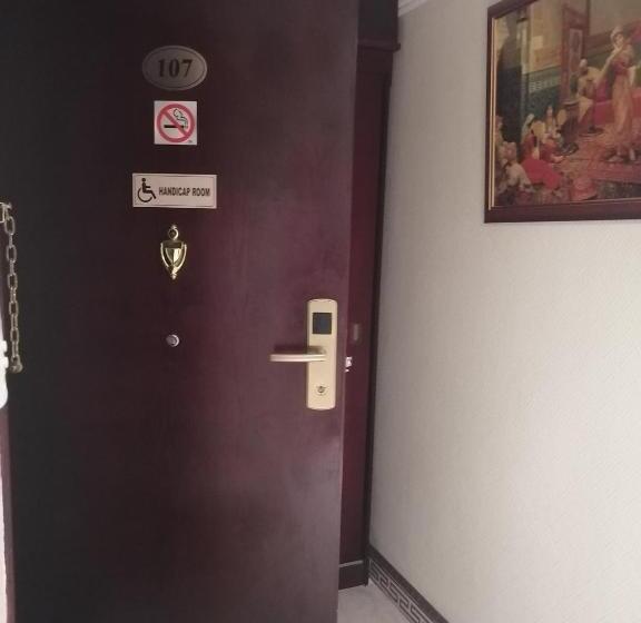 Fotos del hotel Claridge Hotel  Dubai:  35