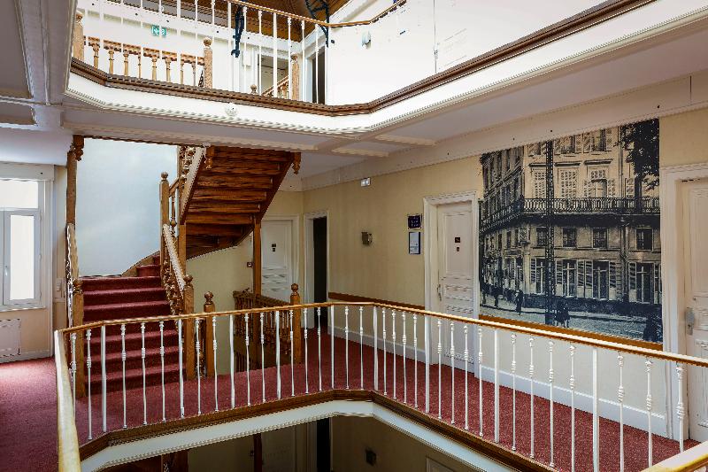 Grand Hotel De L Univers