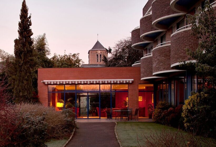 호텔 Grand Hôtel De Solesmes   Teritoria