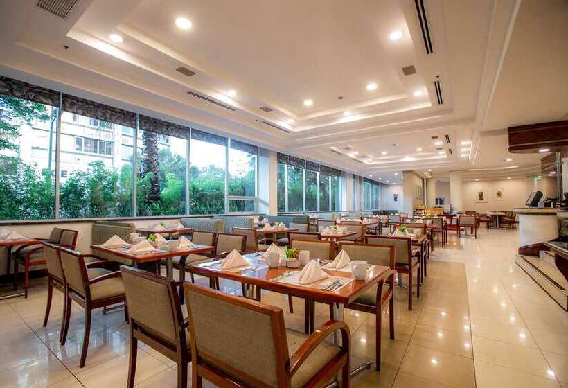 هتل Hilton Colon Quito