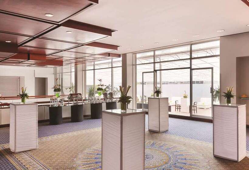 هتل Hilton Colon Quito