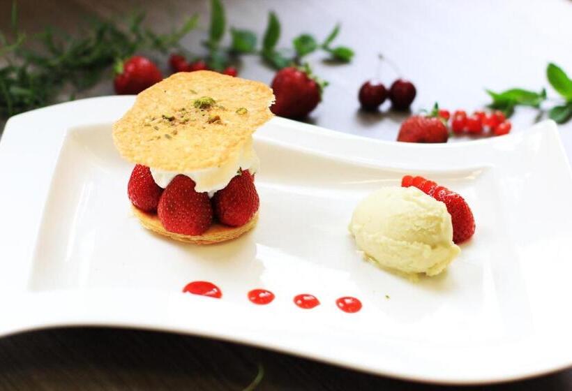 هتل Hostellerie Au Cygne