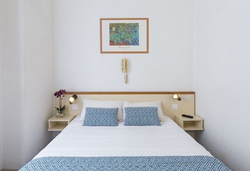 هتل Hôtel Aneto