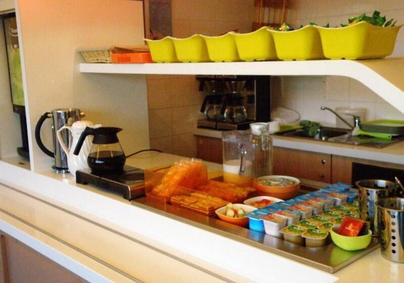 هتل Ibis Budget Montauban Les Chaumes