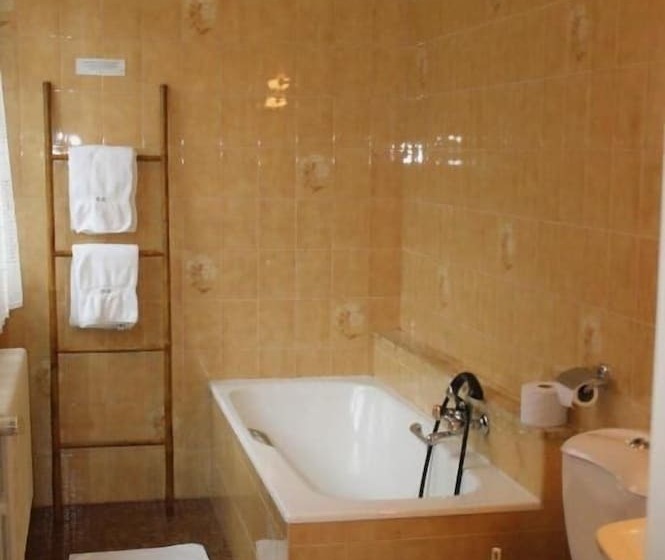 酒店 L Ao Hôtel & Restaurant L Aigle D Or